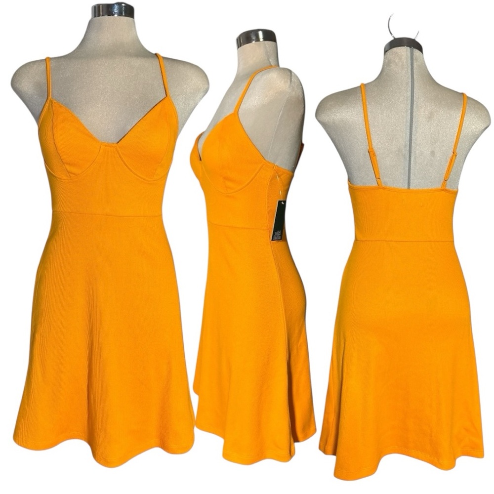 COPY - *NEW* Gorgeous Elegant  Yellow Flare Dress Size XS